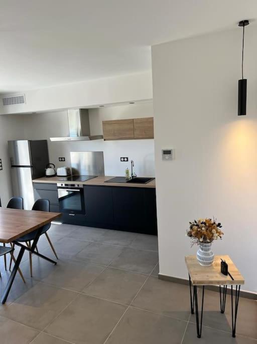 Apartment Neuf-ghisonaccia Centre, A 5min De La Ghisonaccia