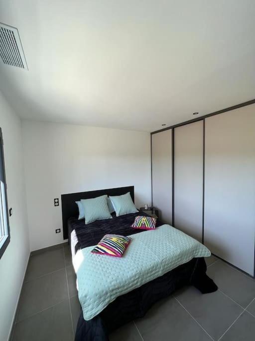 Neuf-ghisonaccia Centre, A 5min De La Apartment